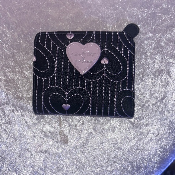 Betsy Johnson Wallet - Picture 1 of 4